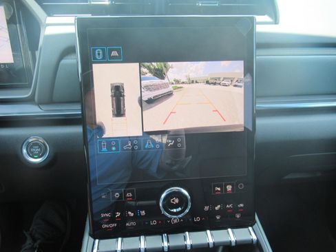 New 2027 GMC Terrain AT4 w/ Convenience Package III AWD/4WD image 28