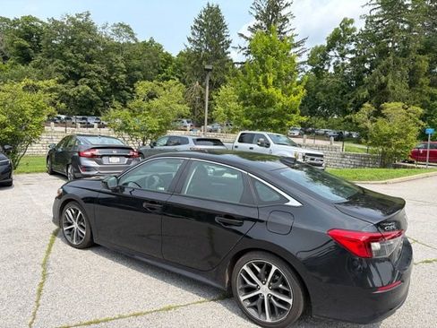 Used 2024 Honda Civic Touring image 5