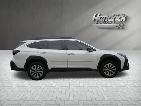 Certified 2025 Subaru Outback Premium w/ Popular Package #1A image 10