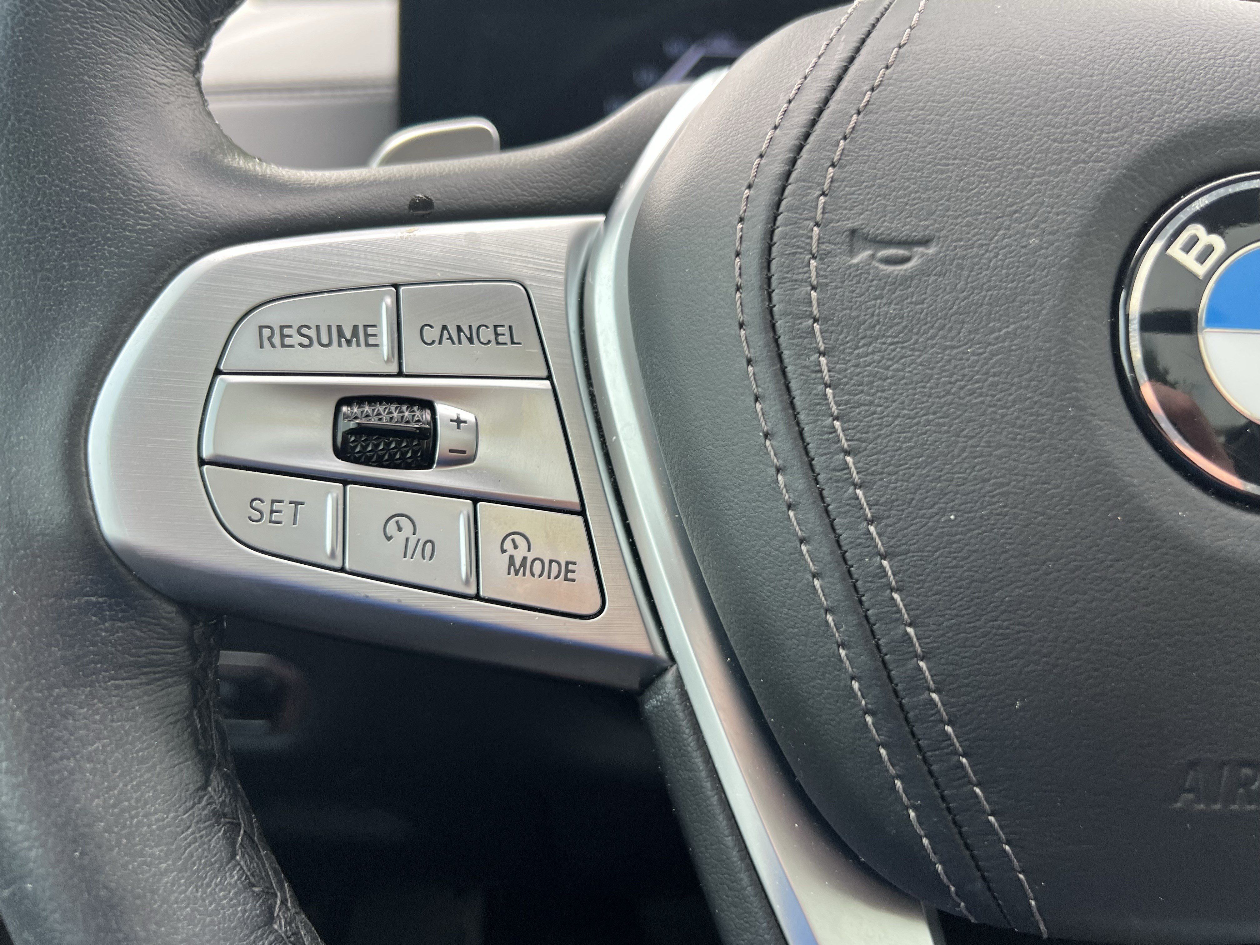Used 2023 BMW X7 xDrive40i w/ Premium Package AWD/4WD image 19