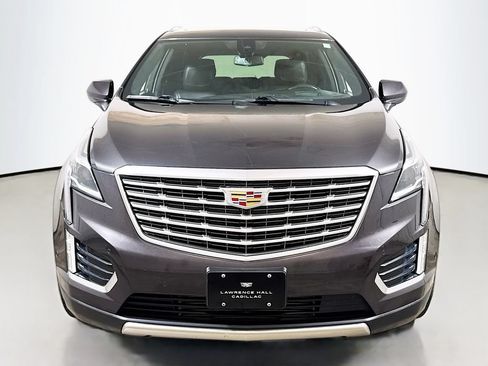 Used 2019 Cadillac XT5 Platinum AWD/4WD image 2