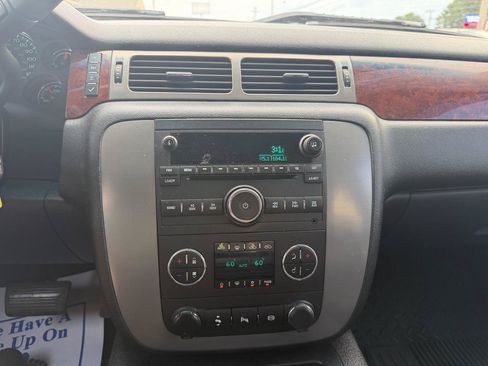 Used 2011 GMC Sierra 3500 SLT w/ SLT Convenience Package AWD/4WD image 16