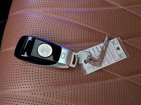 Used 2019 Mercedes-Benz AMG GT 63 w/ AMG Dynamic Plus Package image 33