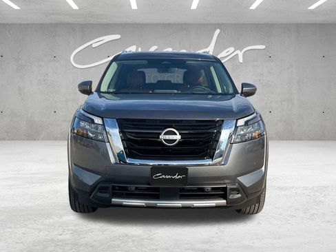New 2025 Nissan Pathfinder Platinum image 18