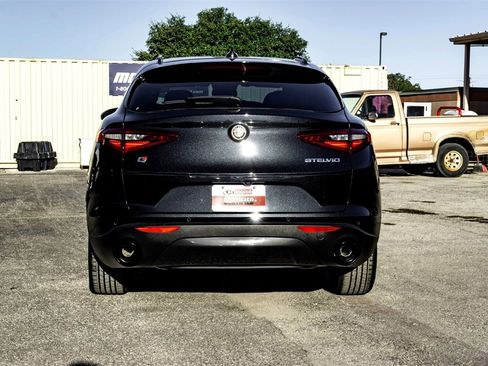 Used 2022 Alfa Romeo Stelvio Sprint image 6
