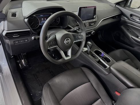 Used 2022 Nissan Altima 2.5 SV image 23