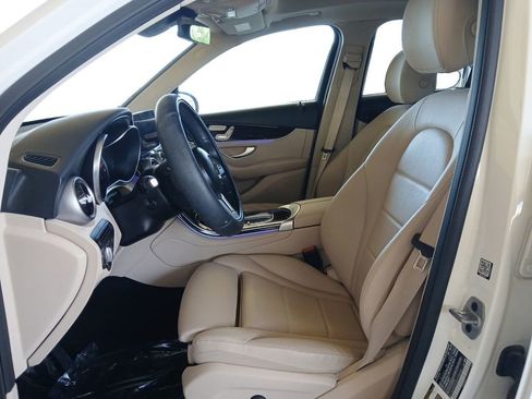 Used 2022 Mercedes-Benz GLC 300 image 9