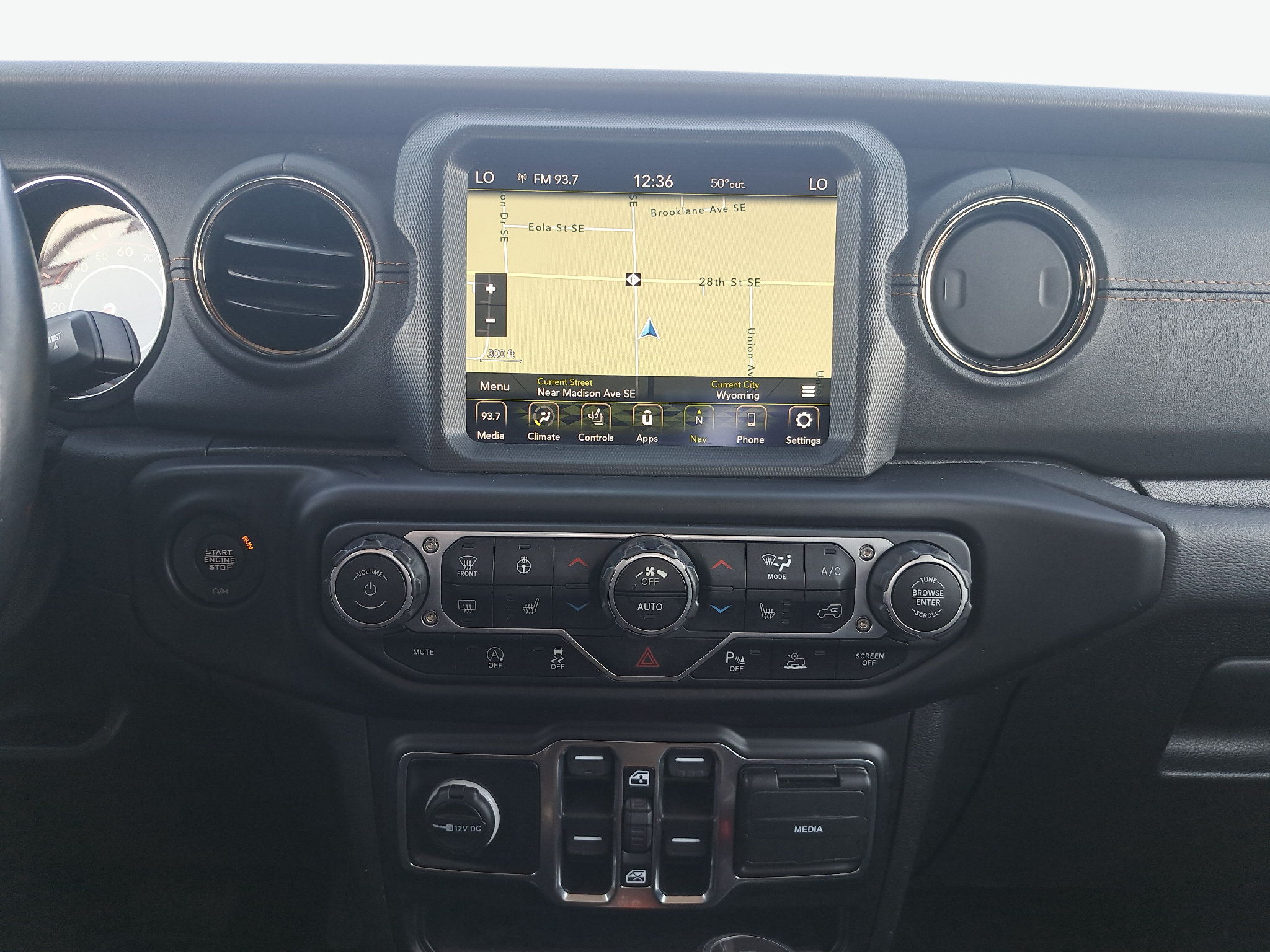 Certified 2021 Jeep Gladiator Overland AWD/4WD image 20