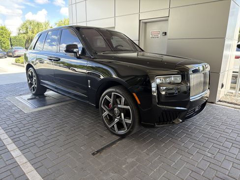 Used 2026 Rolls-Royce Cullinan Black Badge AWD/4WD image 2