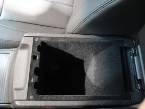 Used 2008 Cadillac DTS FWD image 30