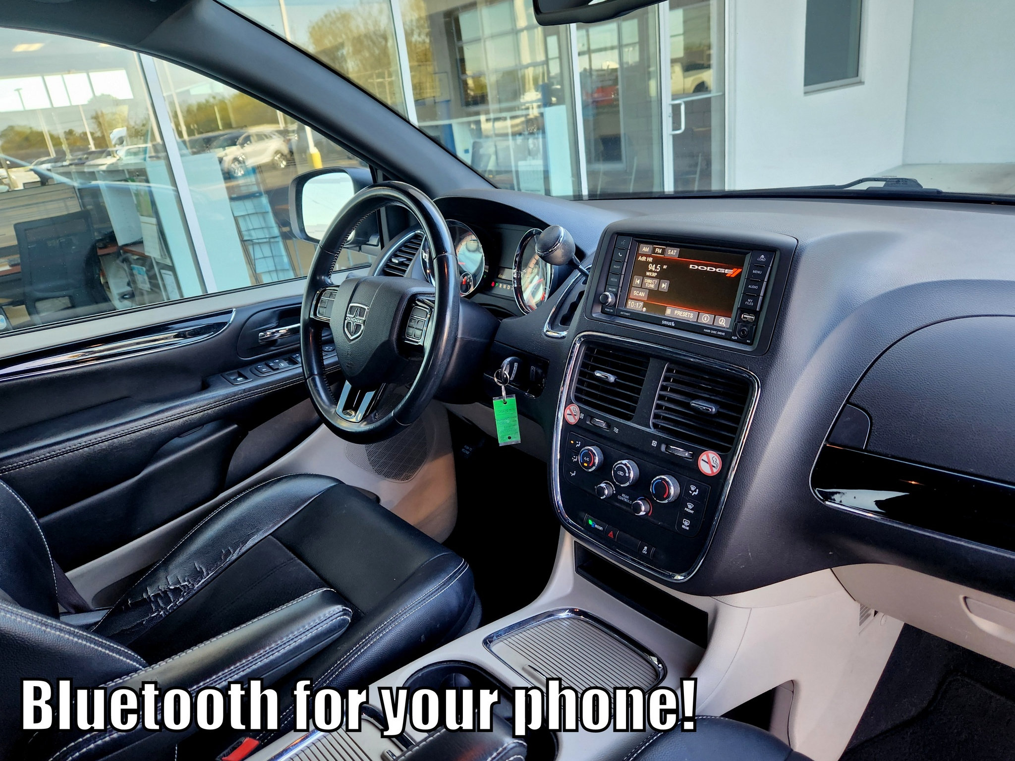 Used 2019 Dodge Grand Caravan SXT FWD image 32