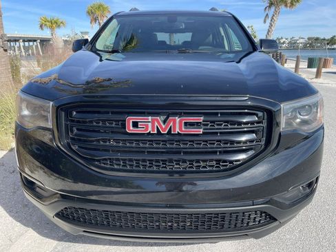 Used 2019 GMC Acadia SLT w/ Black Edition image 4