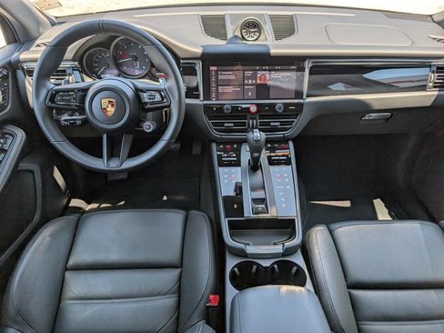 Certified 2026 Porsche Macan AWD/4WD image 11