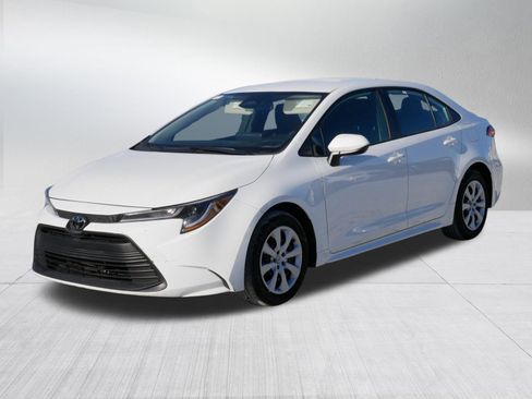 Certified 2024 Toyota Corolla LE image 3