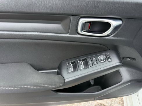 Used 2022 Honda Civic Sport image 12