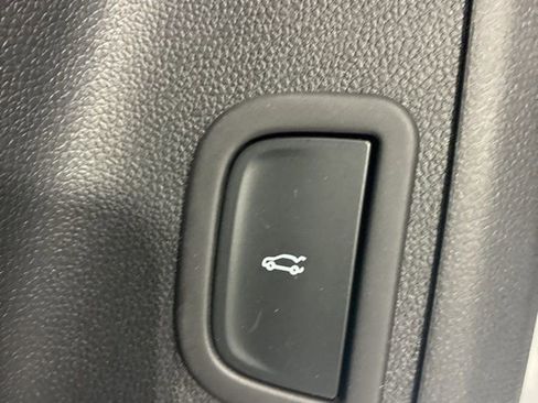 New 2026 Chevrolet Traverse LT w/ Midnight/Sport Edition FWD image 18