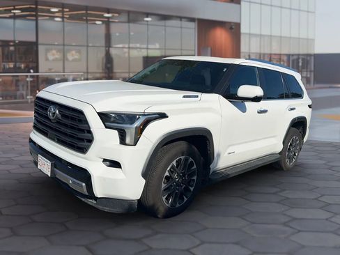 Used 2025 Toyota Sequoia Limited image 1