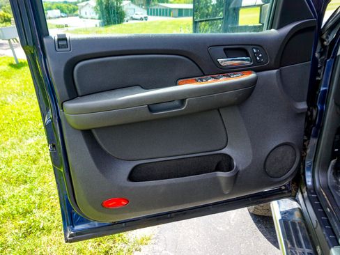 Used 2007 Chevrolet Silverado 1500 LTZ w/ Safety Package image 23