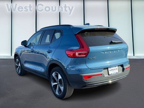 Certified 2025 Volvo XC40 B5 Plus image 7