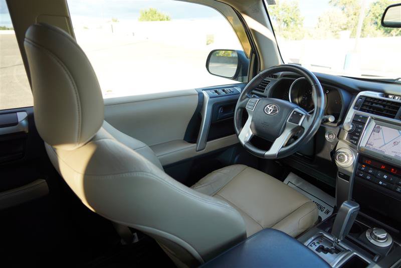 Used 2011 Toyota 4Runner Limited AWD/4WD image 34