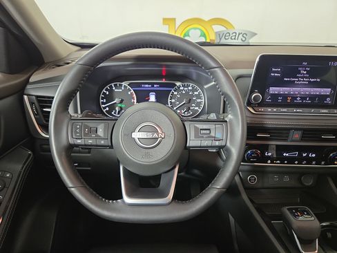 Used 2023 Nissan Rogue SV w/ SV Premium B Package AWD/4WD image 14