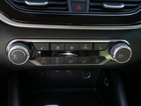 Certified 2023 Nissan Altima 2.5 SR w/ SR Premium Package FWD image 19