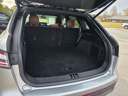 Used 2021 Lincoln Nautilus Reserve image 14