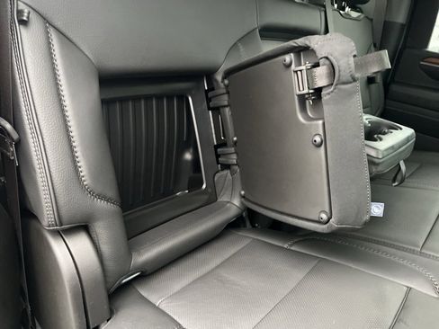 Used 2024 GMC Sierra 2500 Denali w/ Denali Reserve Package image 28