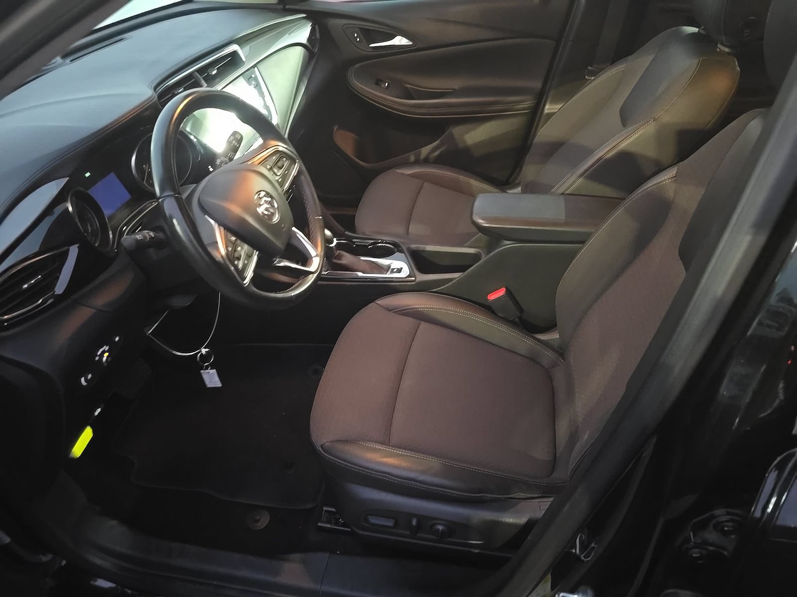 Used 2023 Buick Encore GX Preferred w/ Cold Weather Comfort Package FWD image 8