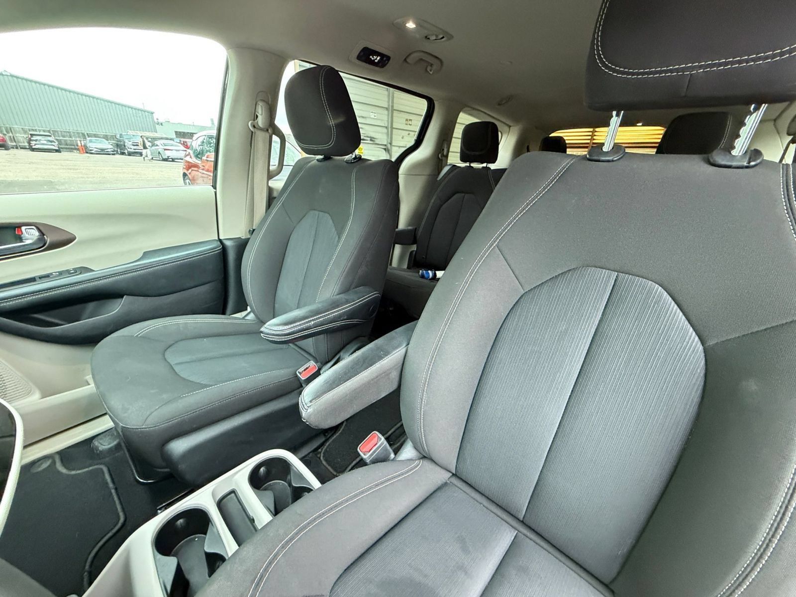 Used 2023 Chrysler Voyager LX FWD image 38