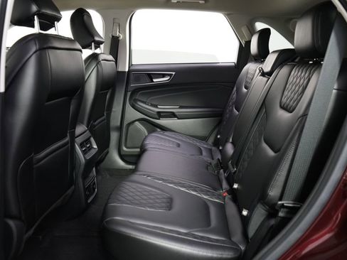 Used 2023 Ford Edge Titanium w/ Class II Trailer Tow Package AWD/4WD image 21