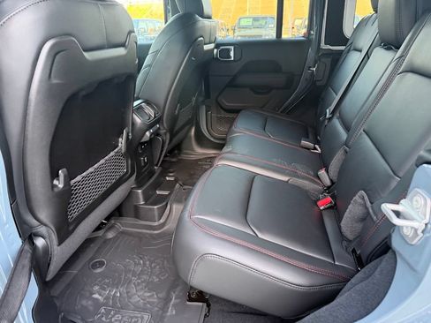 New 2026 Jeep Wrangler Unlimited Rubicon AWD/4WD image 10
