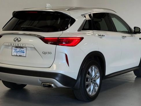 Used 2022 INFINITI QX50 Essential AWD/4WD image 3