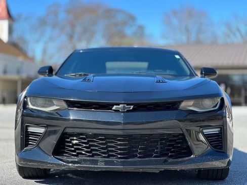 Used 2017 Chevrolet Camaro SS image 2