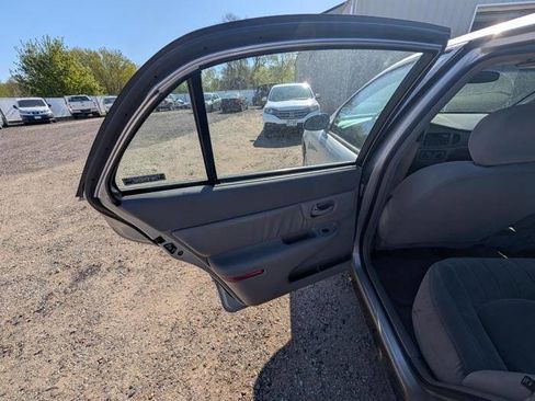 Used 2001 Buick Century Custom w/ Premium Pkg FWD image 24