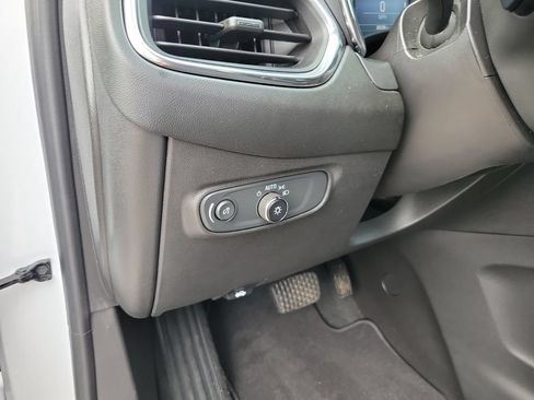 Used 2022 Chevrolet Equinox LT FWD image 22