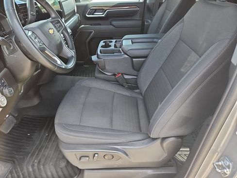 Used 2025 Chevrolet Silverado 2500 LT w/ Safety Package AWD/4WD image 11