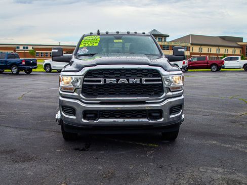 Used 2024 RAM 3500 Tradesman w/ Chrome Appearance Group AWD/4WD image 2