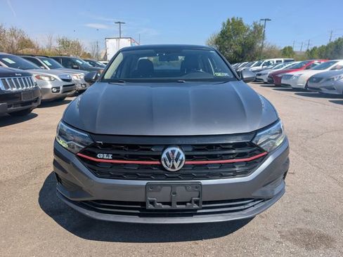 Used 2019 Volkswagen Jetta FWD image 2