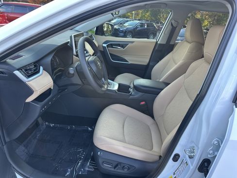 Certified 2025 Toyota RAV4 XLE image 16