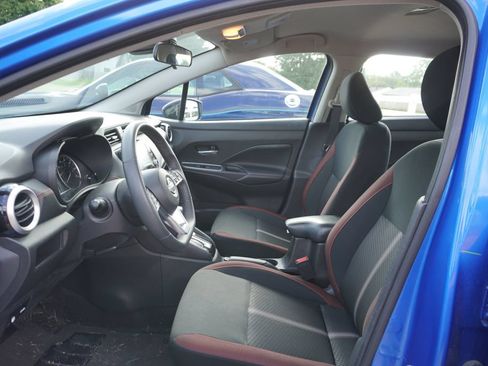 Used 2024 Nissan Versa SR FWD image 2