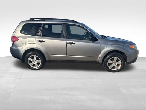 Used 2011 Subaru Forester 2.5X w/ Popular Equipment Group 1A image 8