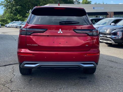 New 2025 Mitsubishi Outlander SE image 4