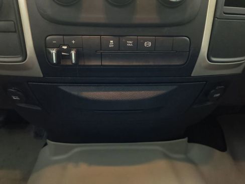 Used 2016 RAM 2500 SLT AWD/4WD image 13