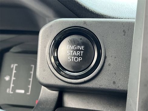 Used 2025 Toyota Tacoma SR image 31