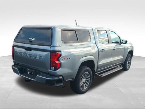 Used 2023 Chevrolet Colorado LT w/ LT Convenience Package II AWD/4WD image 3