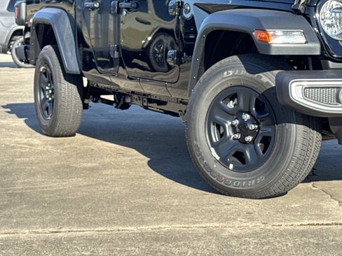 New 2026 Jeep Gladiator Sport image 3