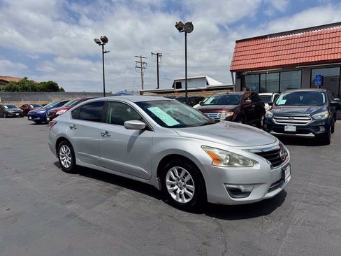 Used 2014 Nissan Altima 2.5 S FWD image 7