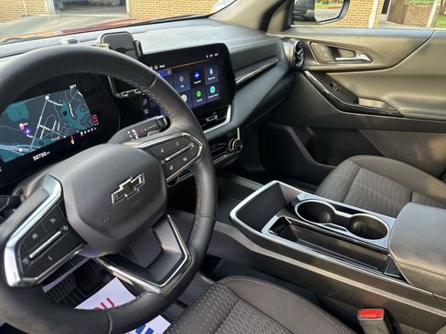 Used 2025 Chevrolet Equinox LT w/ Safety and Technology Package AWD/4WD image 21
