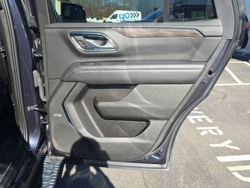 Used 2022 Chevrolet Tahoe Z71 w/ Luxury Package image 24